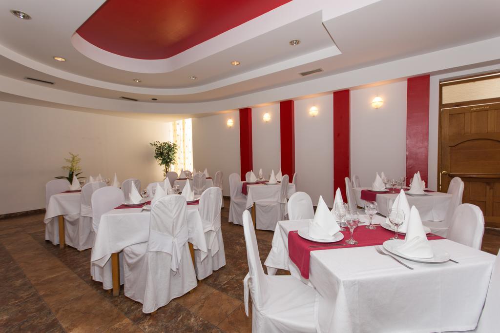 Guest House Mamut Kaštela Екстериор снимка
