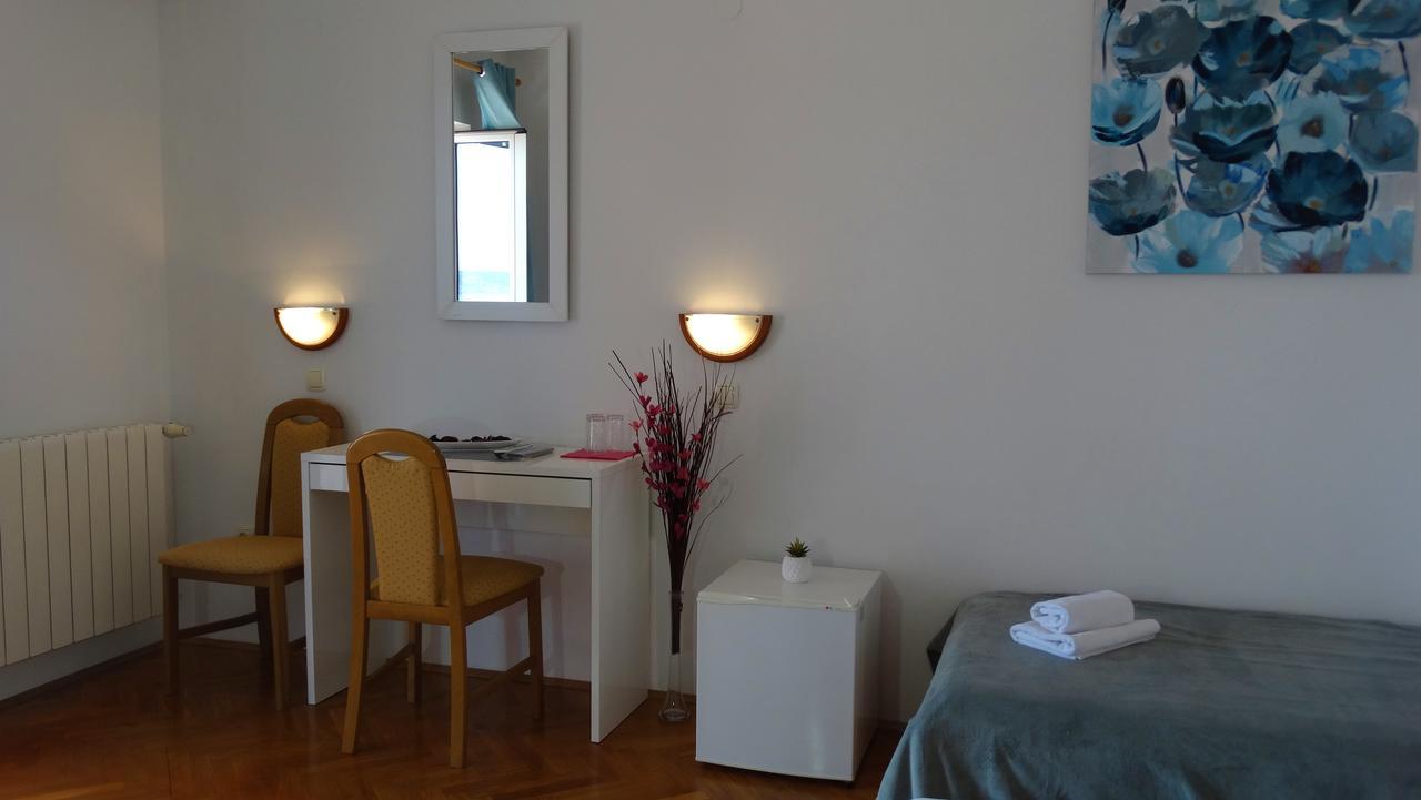 Guest House Mamut Kaštela Екстериор снимка