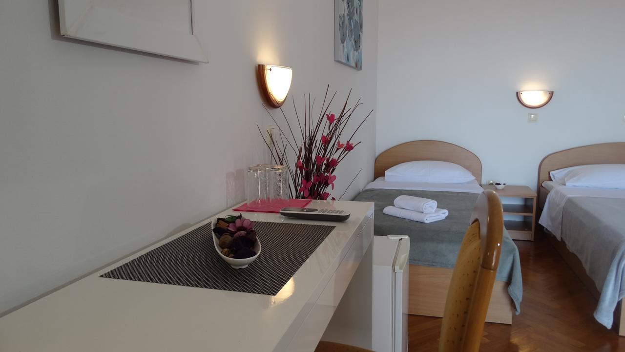 Guest House Mamut Kaštela Екстериор снимка