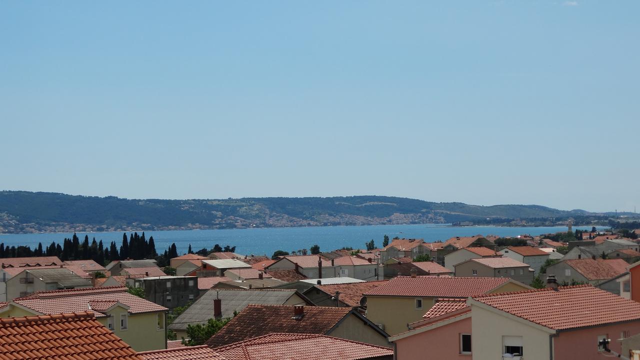 Guest House Mamut Kaštela Екстериор снимка