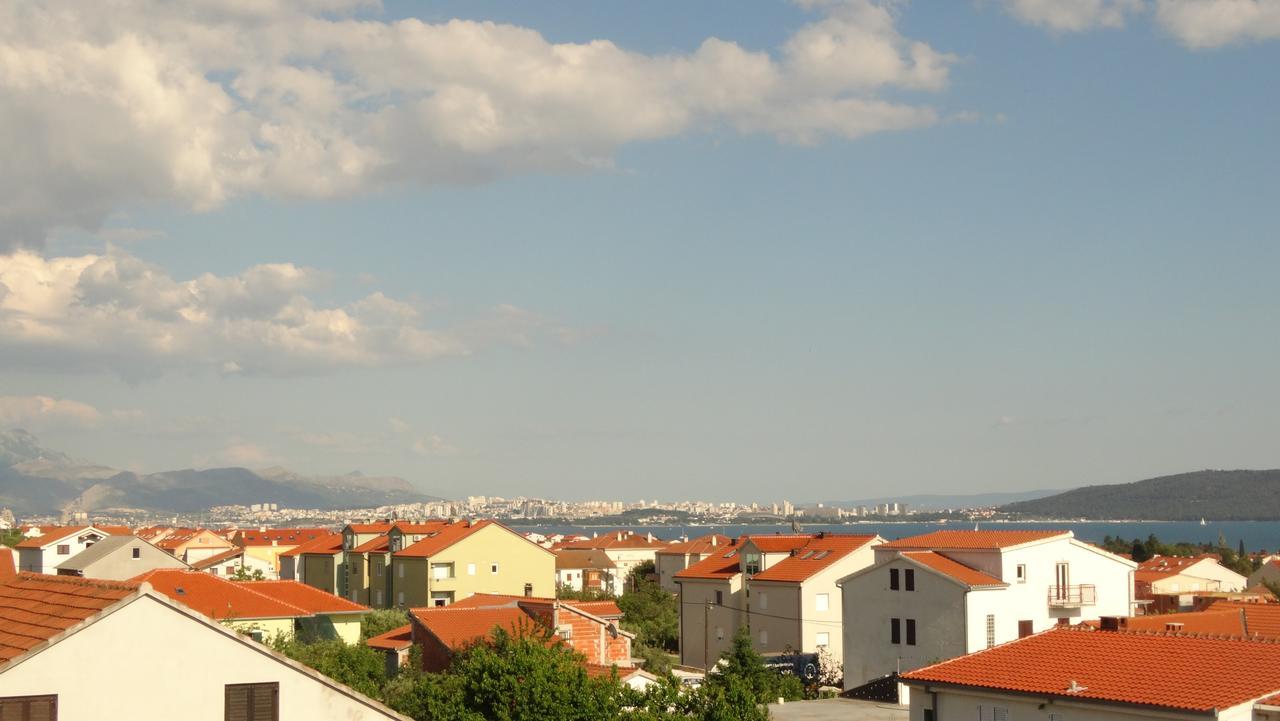 Guest House Mamut Kaštela Екстериор снимка