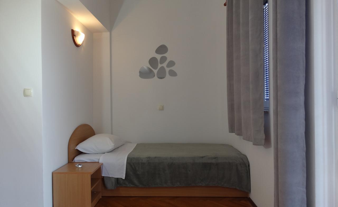 Guest House Mamut Kaštela Екстериор снимка